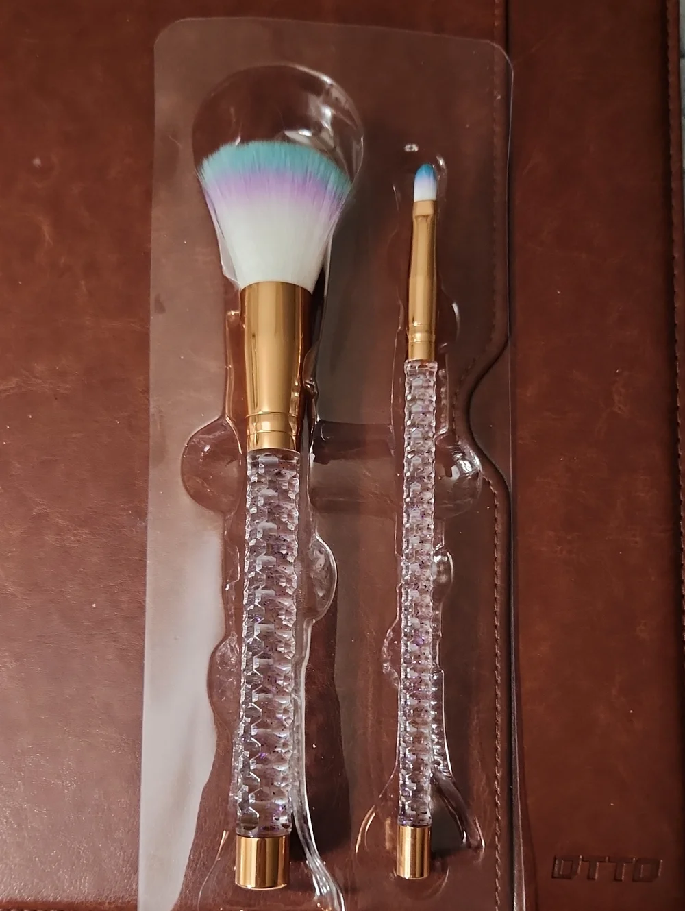 NWT 2 pc cosmetic brush set
